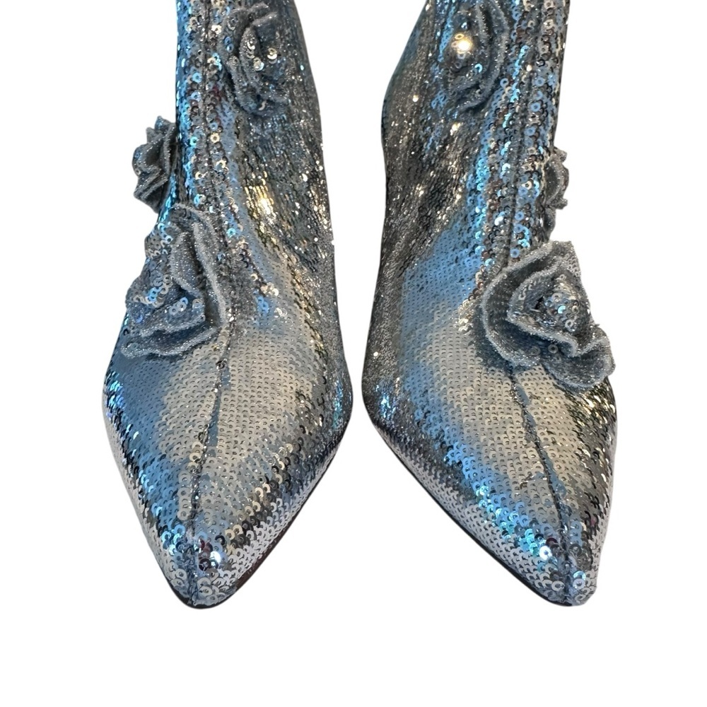 Betsey Johnson Finlee Silver Sequins Rosette Flare Heel Dress Bootie Size 10 - Picture 6 of 12